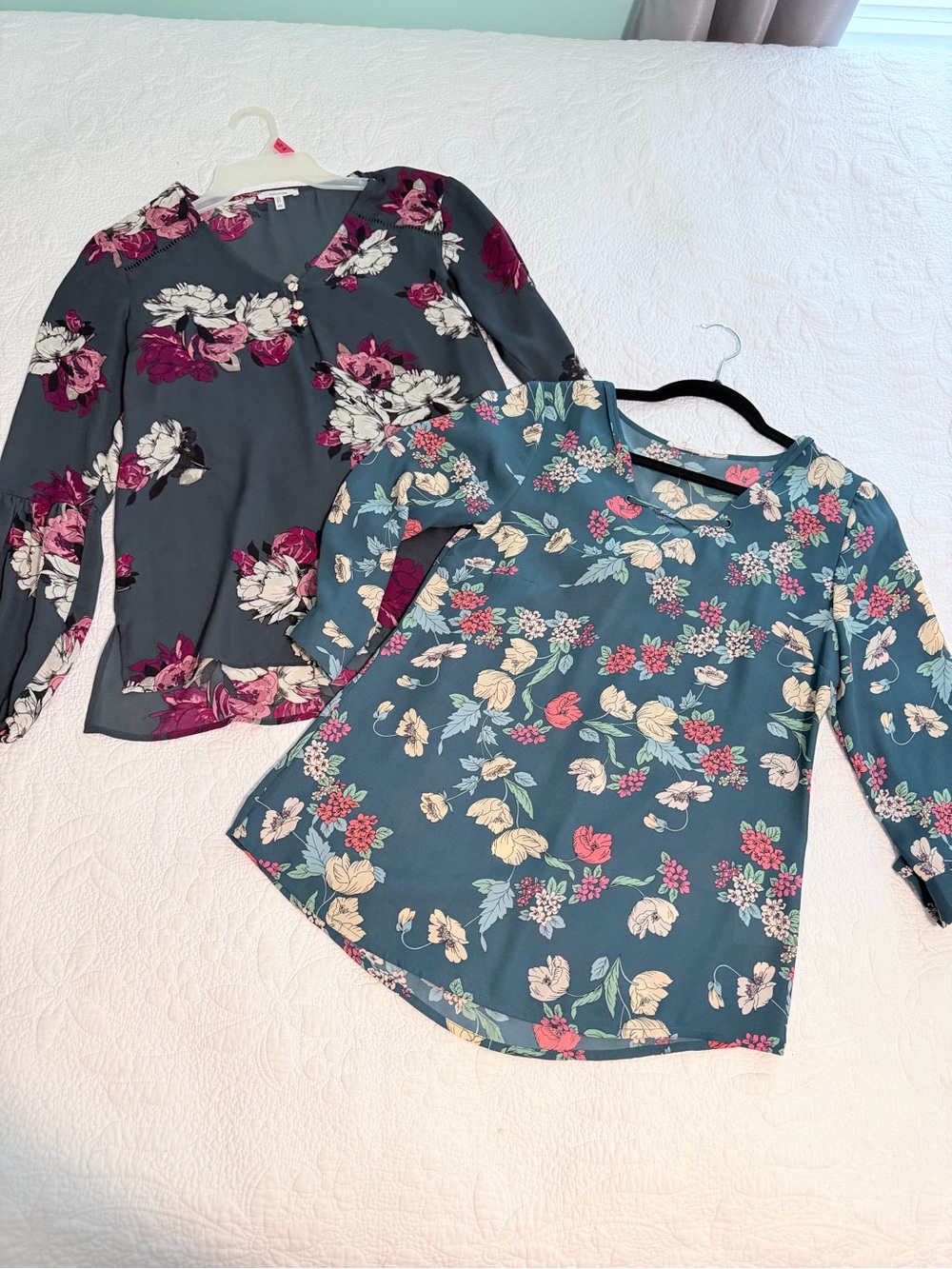Maurices blouse silky top set size XS floral print green and gray EUC